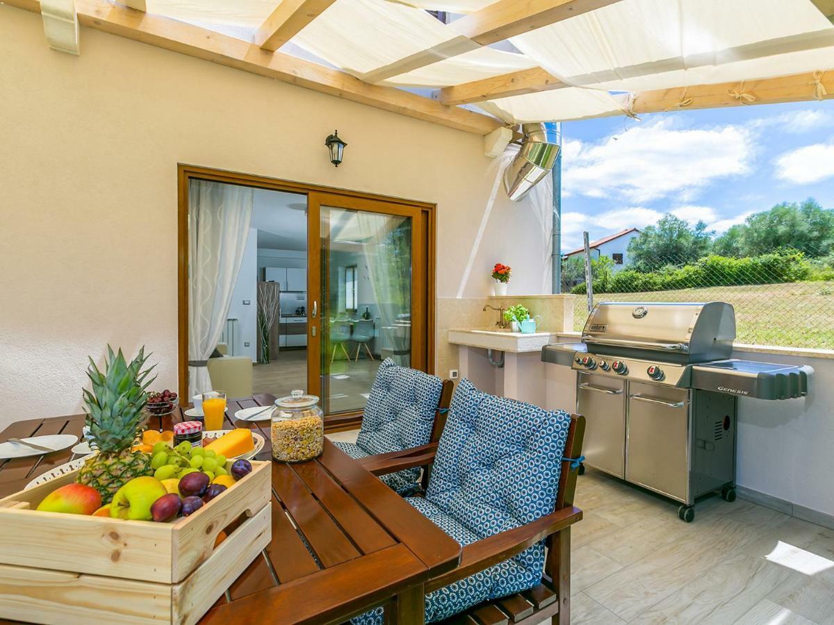 Pool Premium Apartment Врсар Экстерьер фото