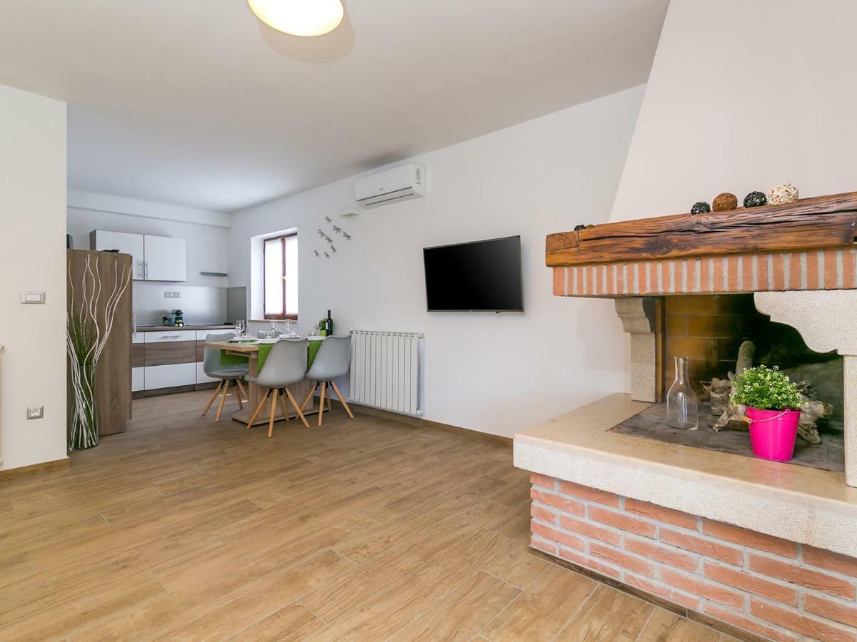 Pool Premium Apartment Врсар Экстерьер фото