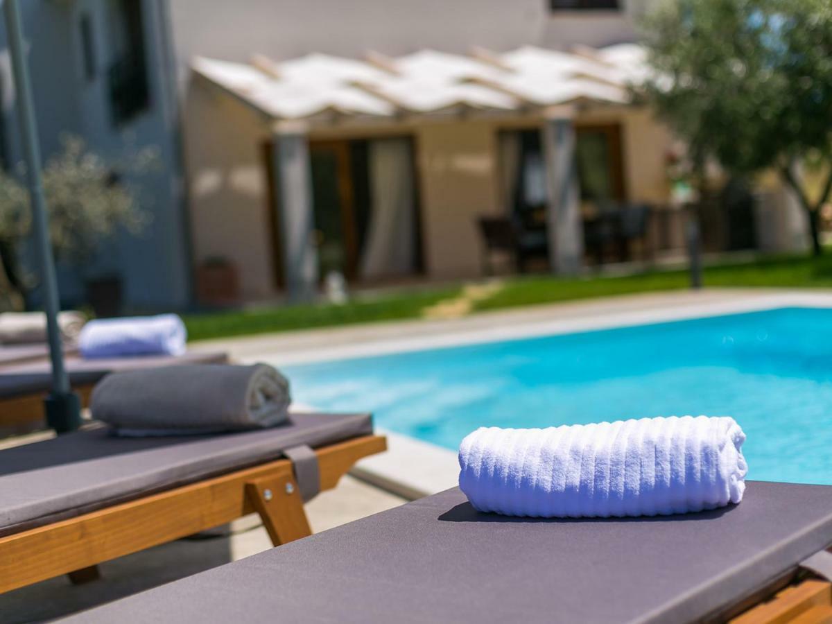 Pool Premium Apartment Врсар Экстерьер фото