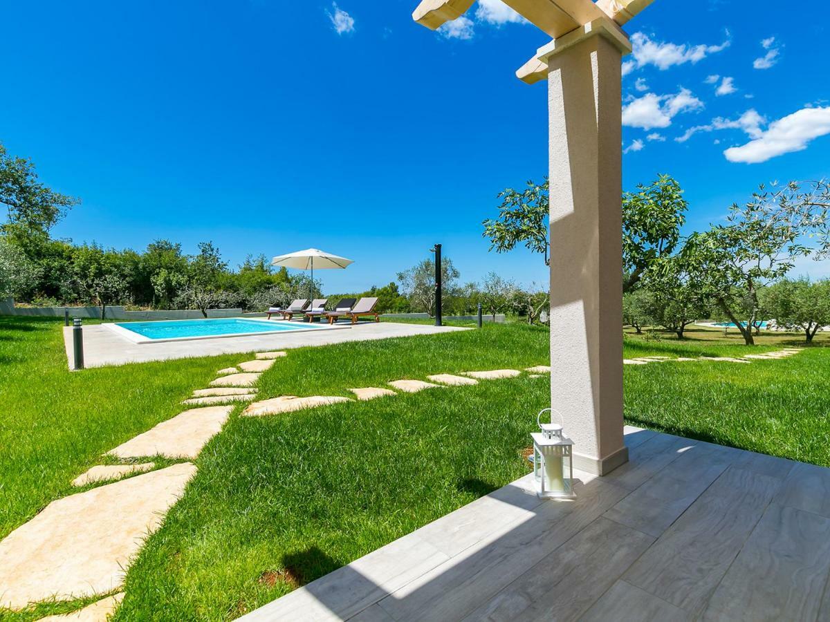 Pool Premium Apartment Врсар Экстерьер фото
