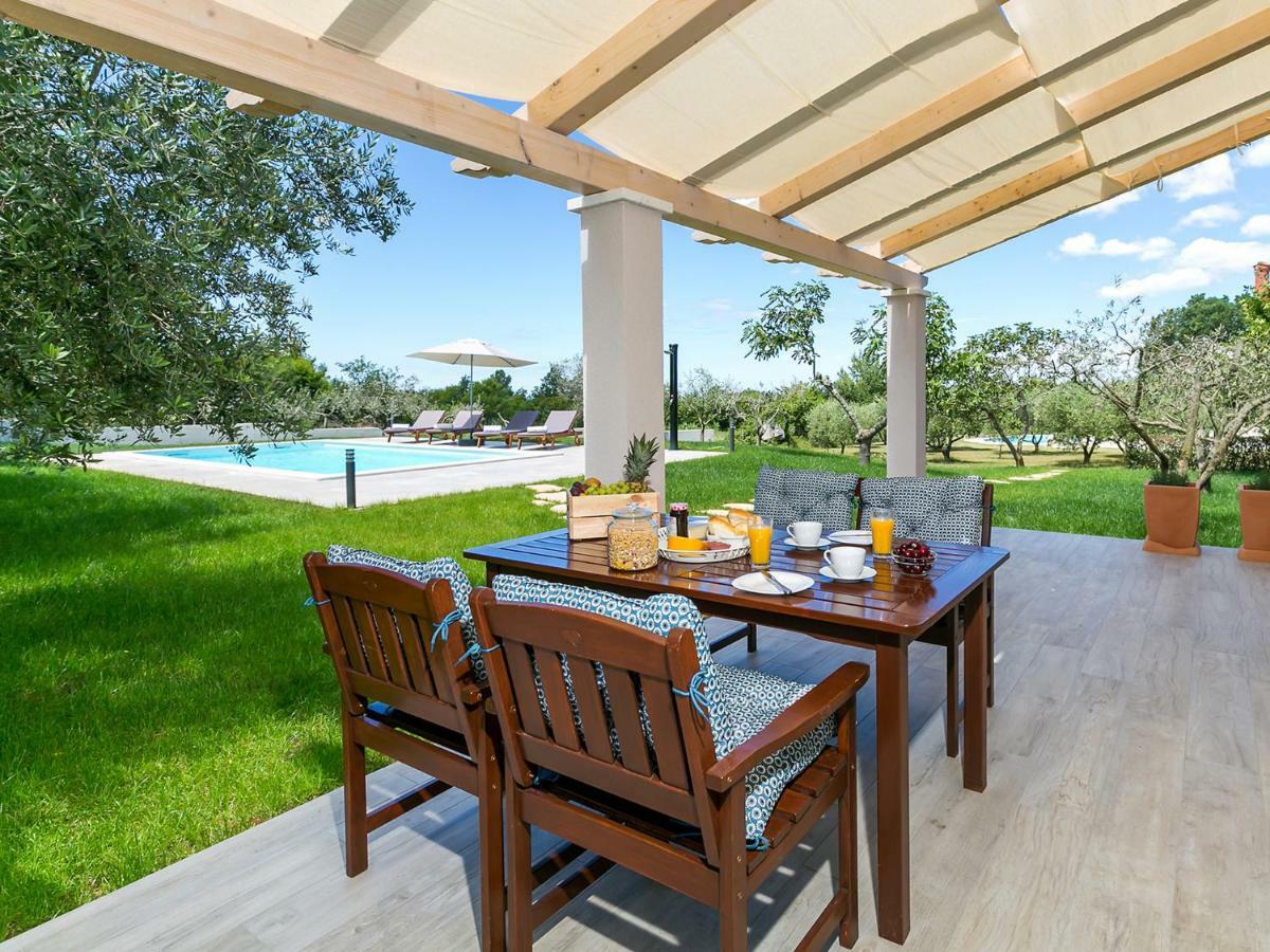 Pool Premium Apartment Врсар Экстерьер фото