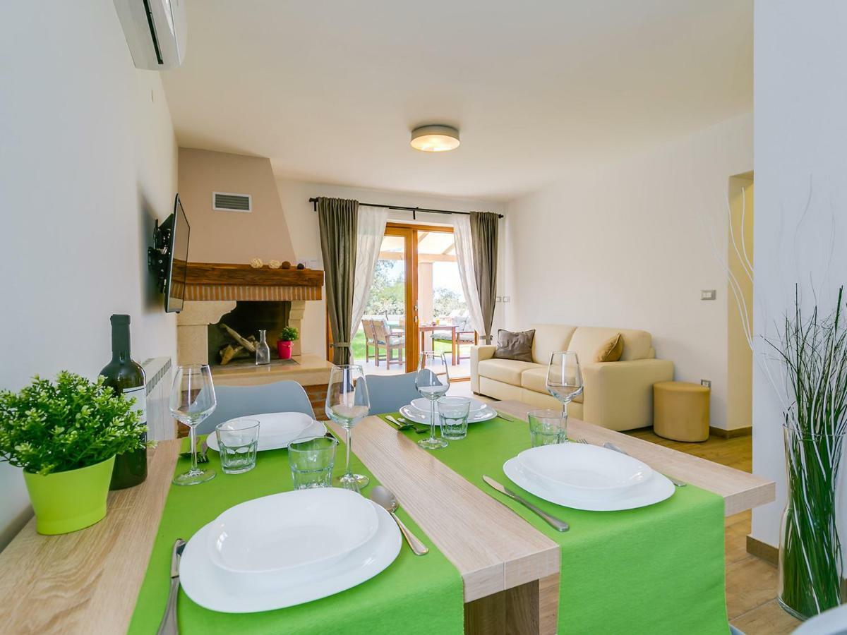 Pool Premium Apartment Врсар Экстерьер фото