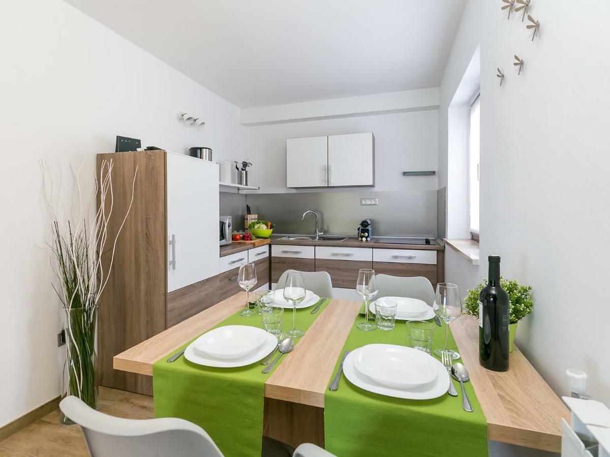 Pool Premium Apartment Врсар Экстерьер фото